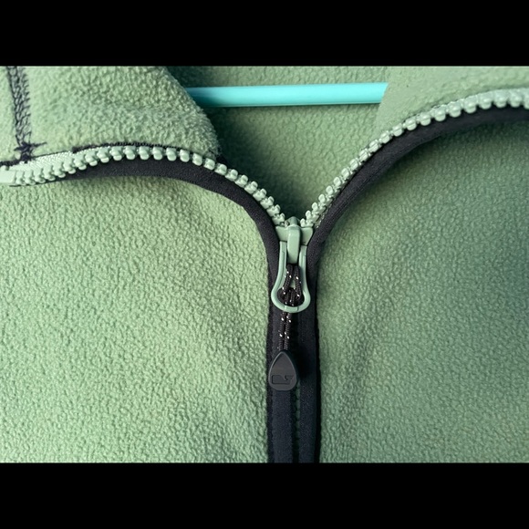 Vineyard Vines Fleece Vest - Picture 2 of 5